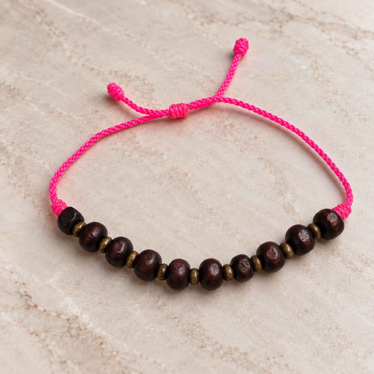 Manilla Artesanal Rosa con Madera Café 1