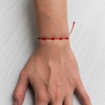 Manilla Hilo Rojo con Nudos 8