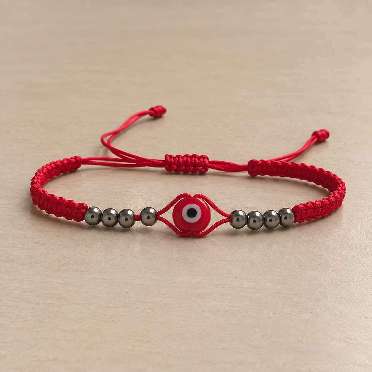 Manilla Ojo Protector Artesanal Carmesi 1