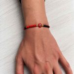 Manilla Ojo Turco Roja y Negra 6